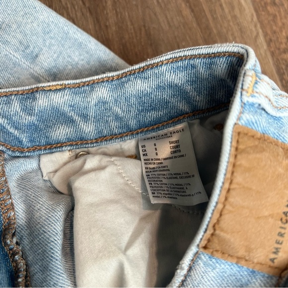 American Eagle Distressed Light Blue Jeans - Picture 6 of 7